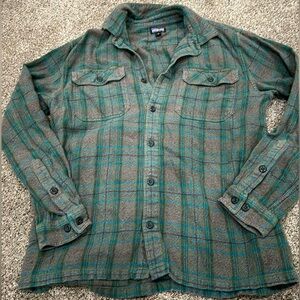 Men’s Patagonia flannel